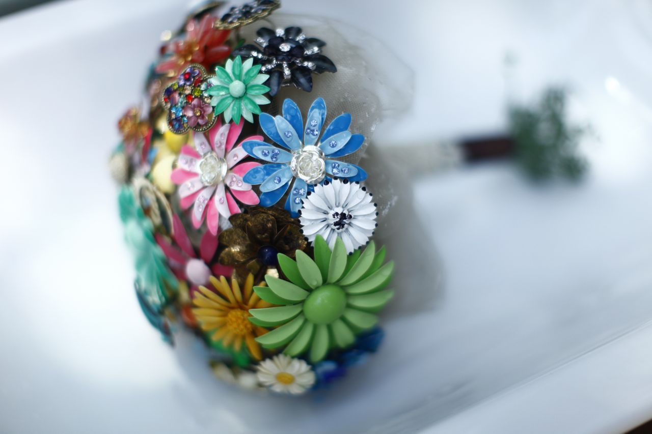 The Indian Wedding Blog Your Wedding Bouquet Keeping It Indian