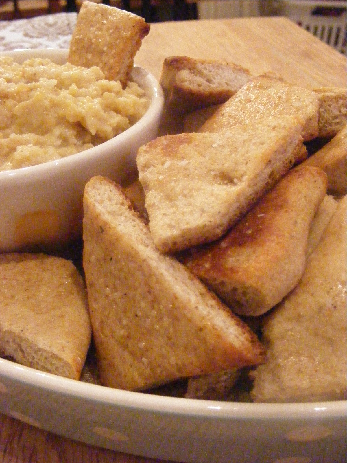 {Recipe} Homemade Pita Bread (and Pita Chips too!) The Complete Guide to Imperfect Homemaking