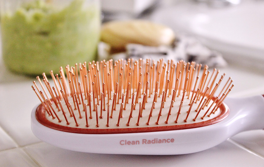 Winter Hair Care- The Goody® Clean Radiance™ paddle brush features copper bristles to naturally reduce buildup in hair over time. Also, try our Avocado, Honey, Cocout Hair Mask! (ad) #CleanRadiance