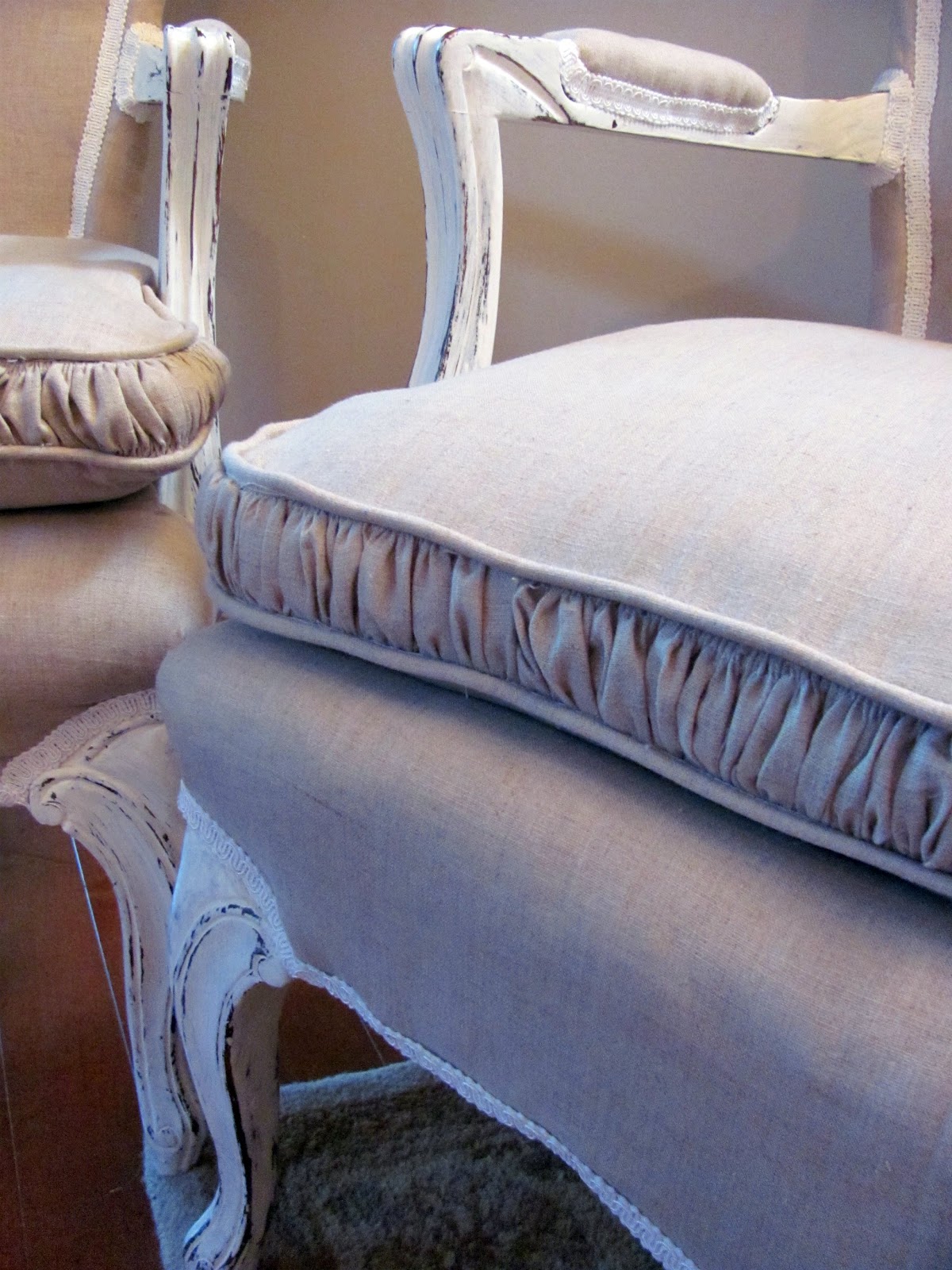 Header Linen Chair Love