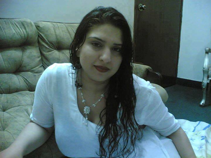 Desi-Anti-and-Girls Desi Girls Style: Hot Pooja Sharma Indian Call Girl Personal Photo in ...