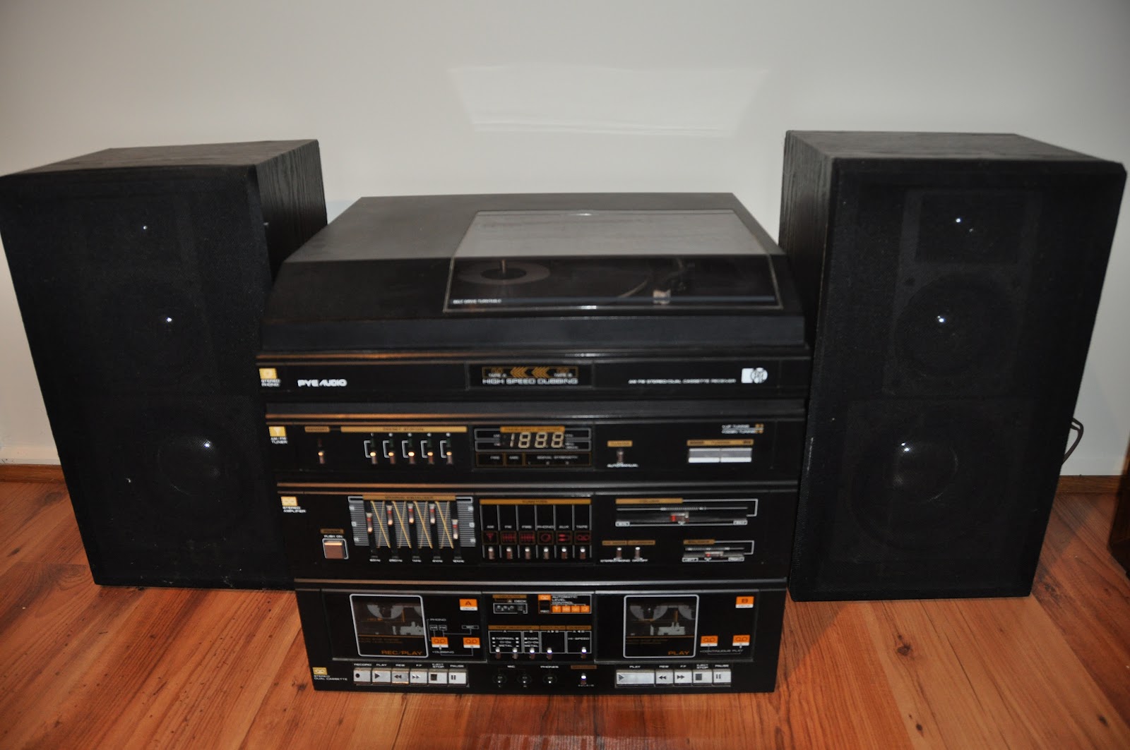 Lisa's Retro Old school audio