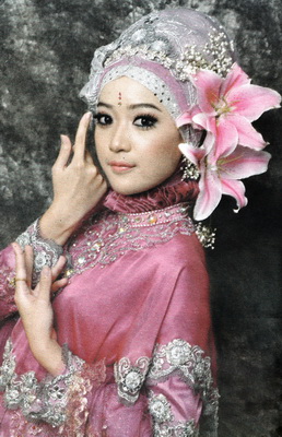 Ide Modifikasi Jilbab Pengantin Pink - kombinasi jilbab dengan busana