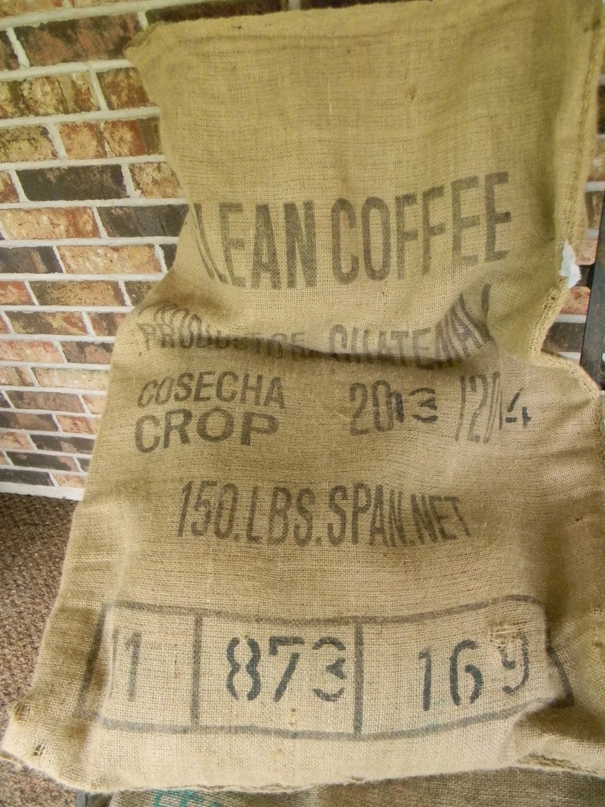 Artistic Endeavors 101 Easy No Sew Burlap Cushion Covers