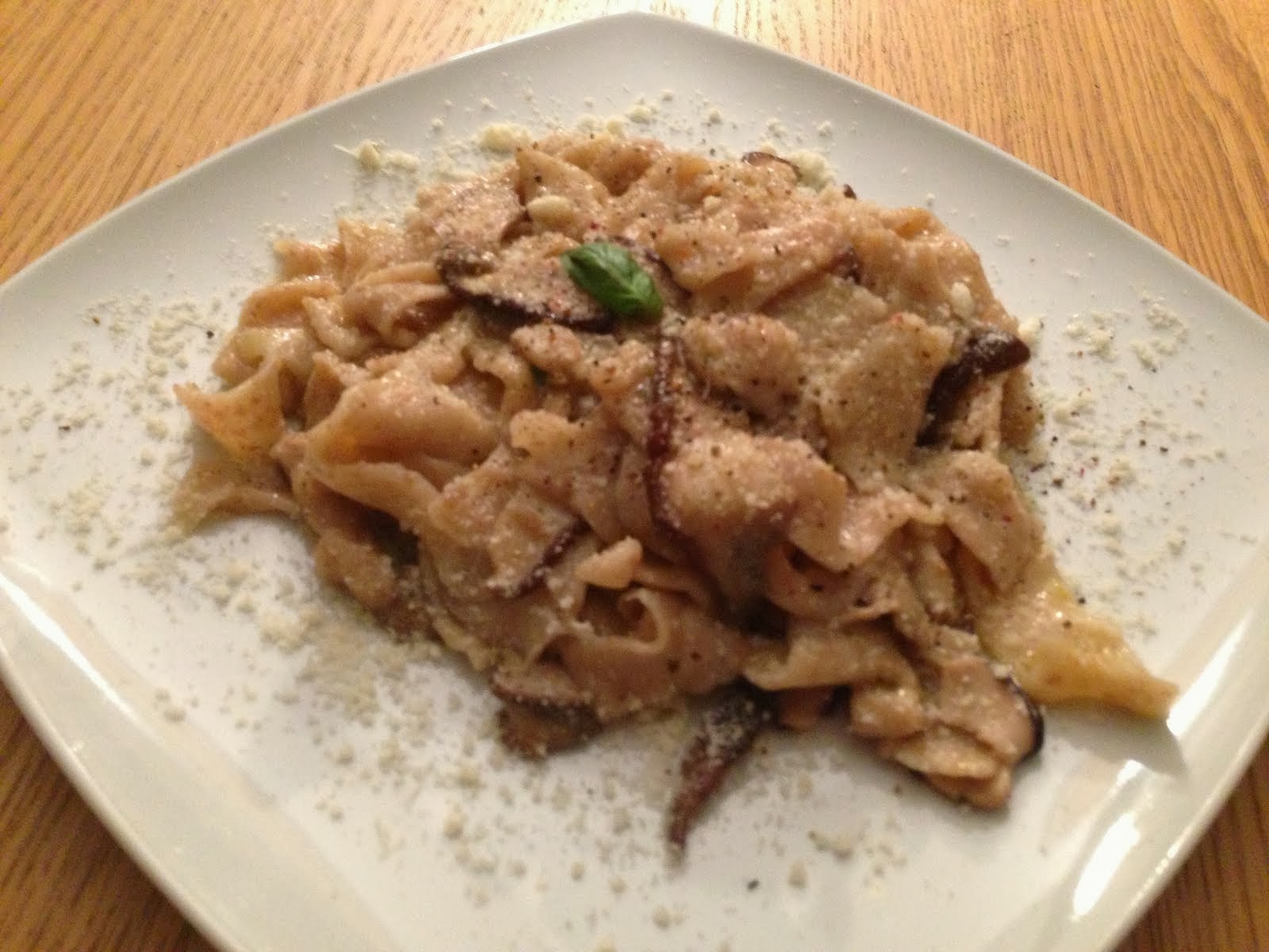 il Pasto in cucina Flan di funghi porcini su fonduta di formaggio Nostrano