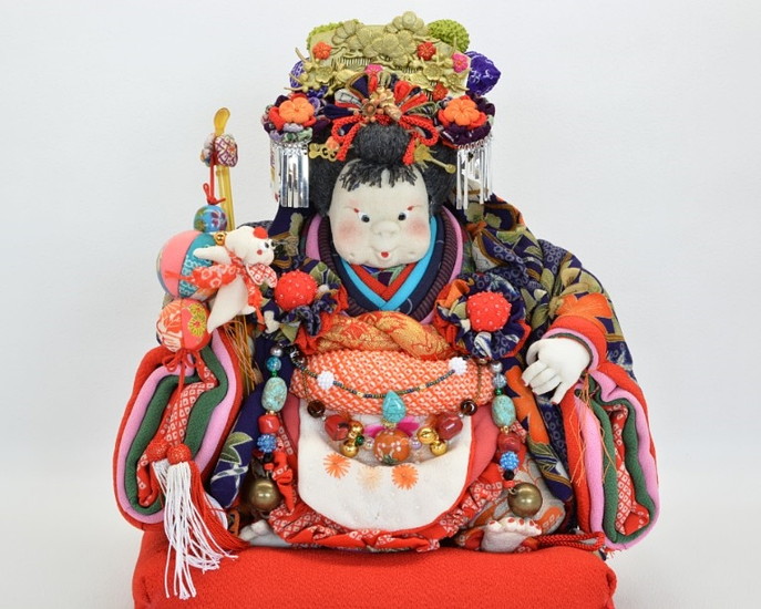 Chiyoda Surugadai Gallery : 新入荷 上原装子作 古布ちりめん人形