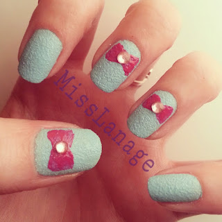 28-day-february-flip-flop-challenge-bows-nail-art