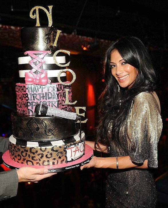 A Cairene Mommy : Celebrity Birthday Cakes!!