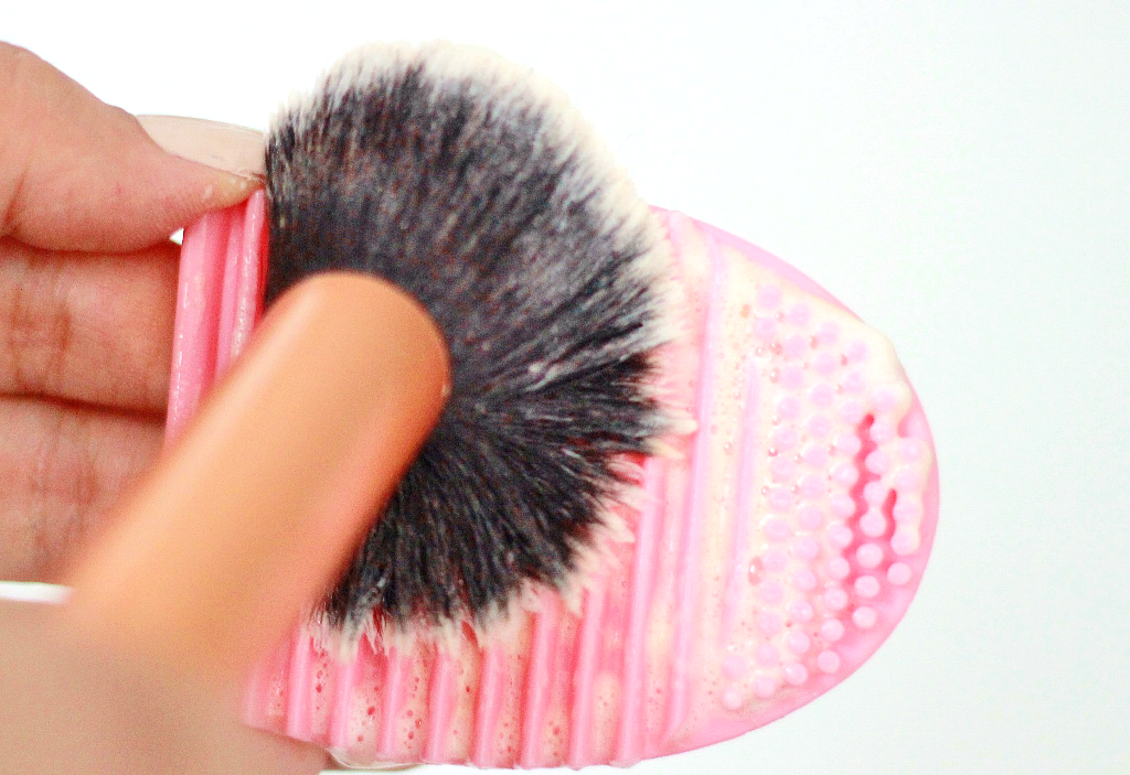 Review Brush Cleaning Egg The Blushing Giraffe