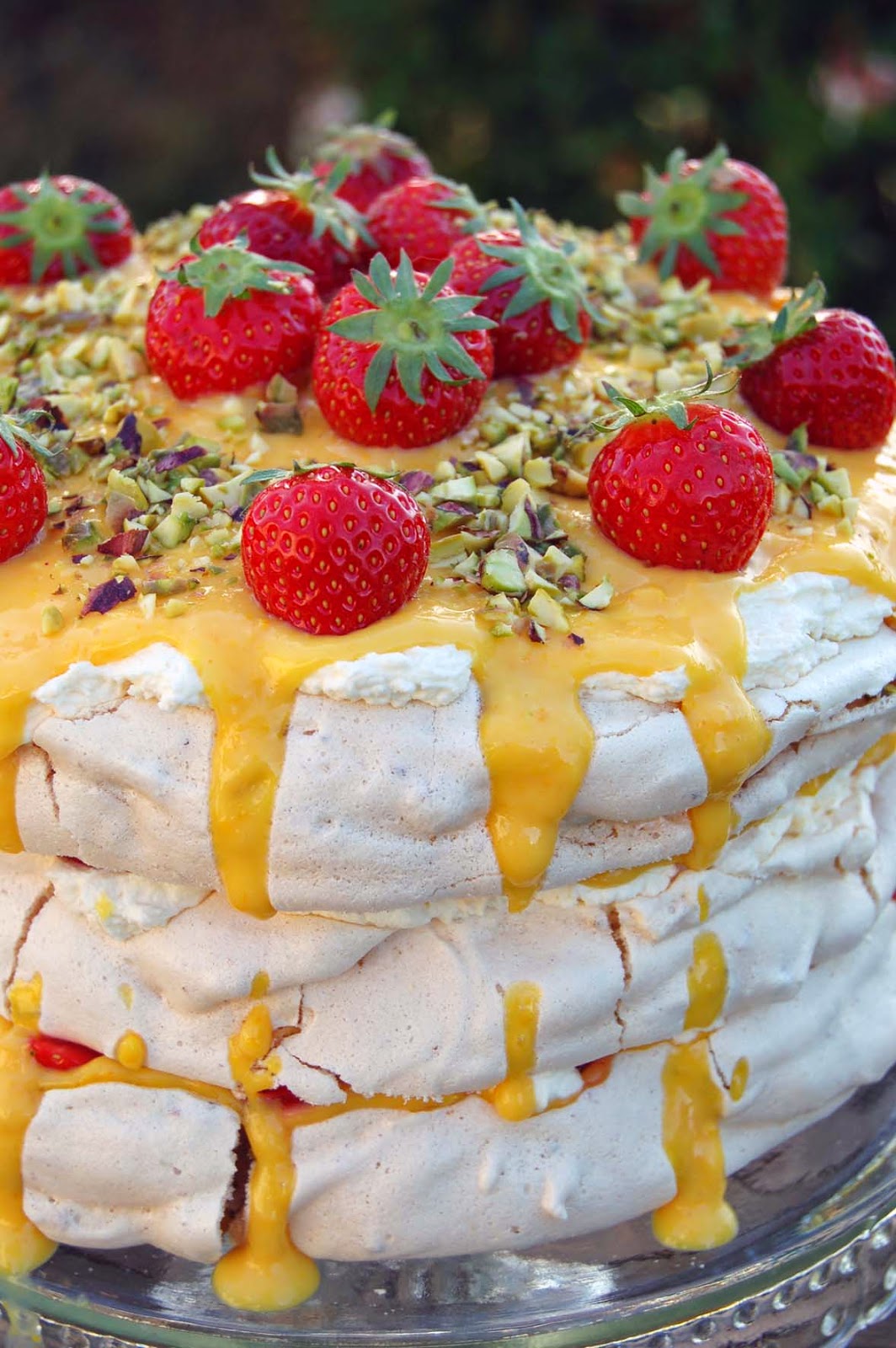 Strawberry Meringue Cake Lisa's Nice Buns