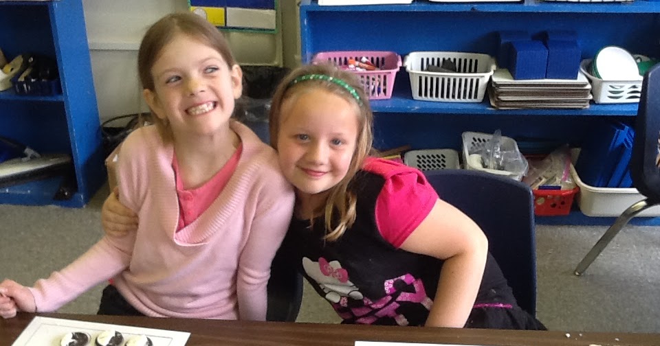 Second Grade 2012: Moon Phases with Oreo Cookies