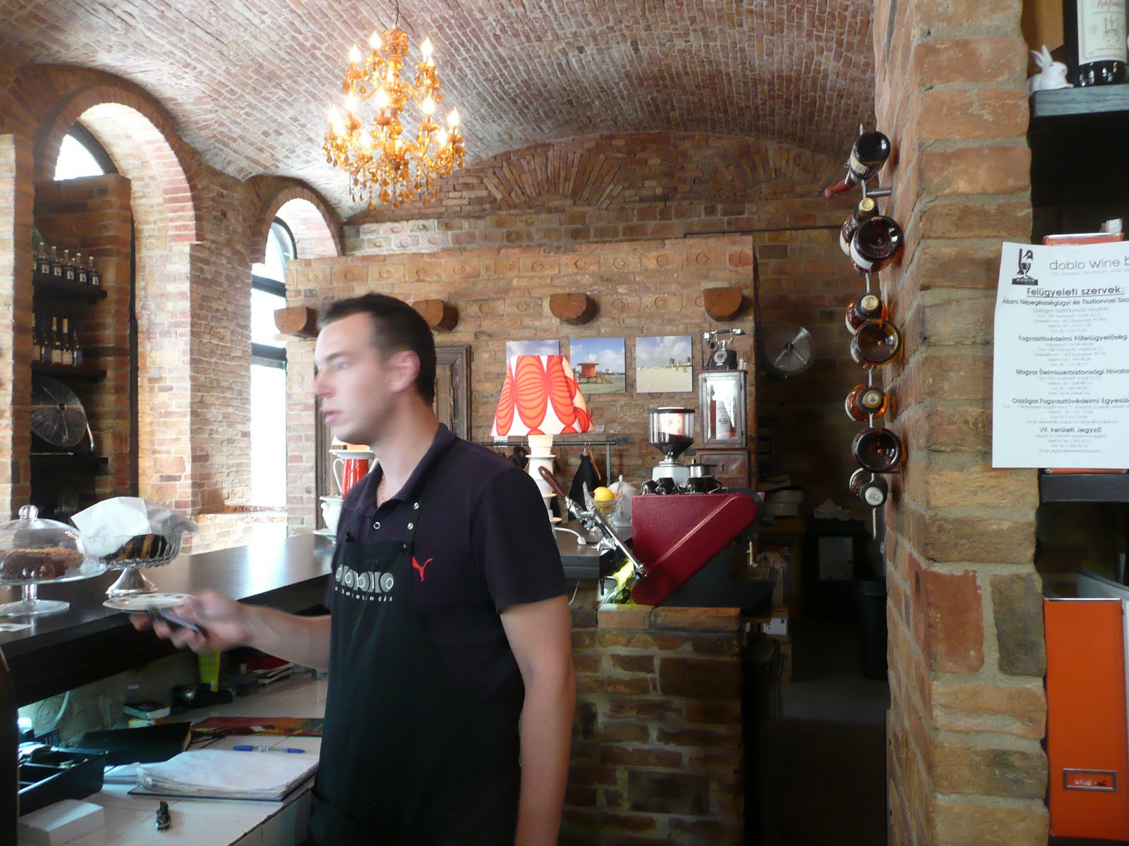 schillerwine Doblo Wine Bar in Budapest, Hungary