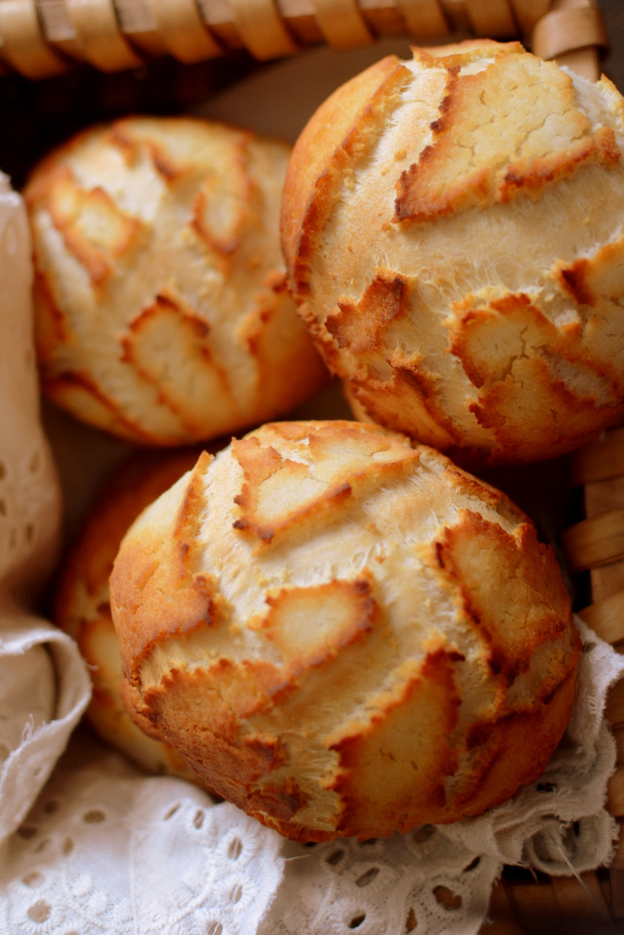 Dutch crunch bread Tiger bread Whisk Affair