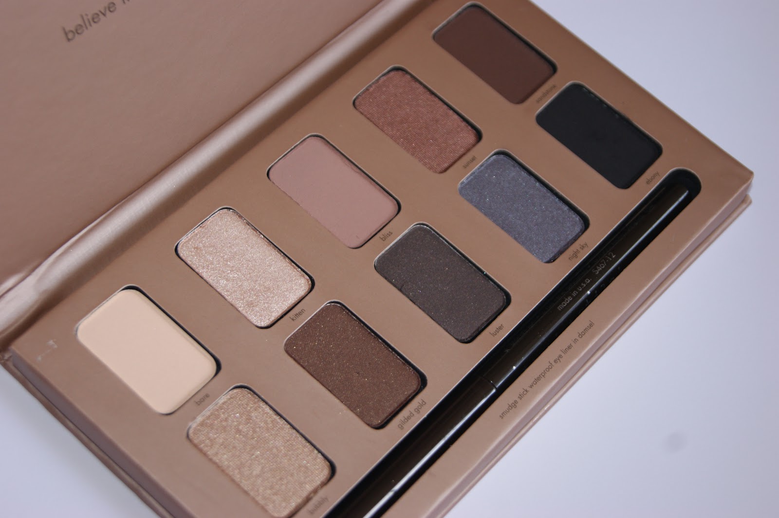 Stila in the Light Eyeshadow Palette Review The Sunday Girl