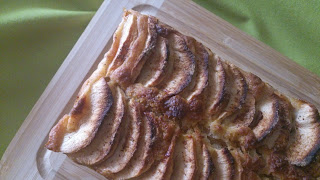 Plum Cake De Manzana A La Canela Con Cabello De Ángel Y Queso
