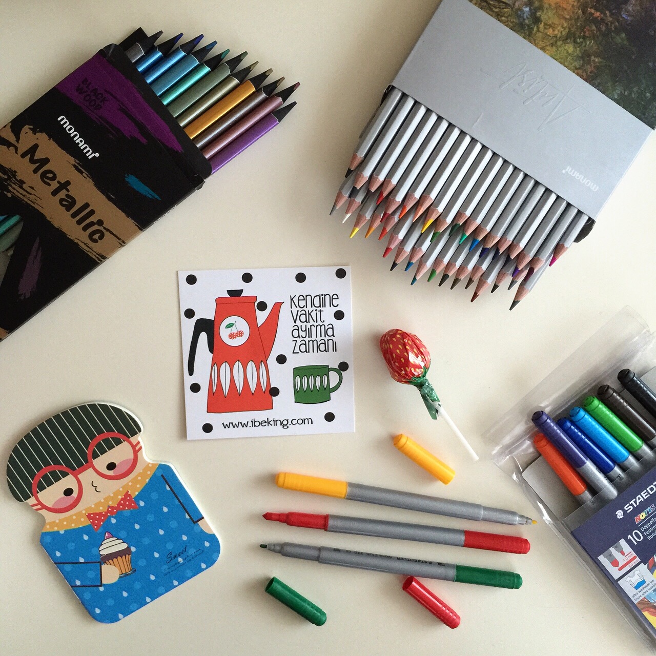 Monami Artist Kuru Boya 36 Renk Metal Kutu Fiyatlari Ve Ozellikleri