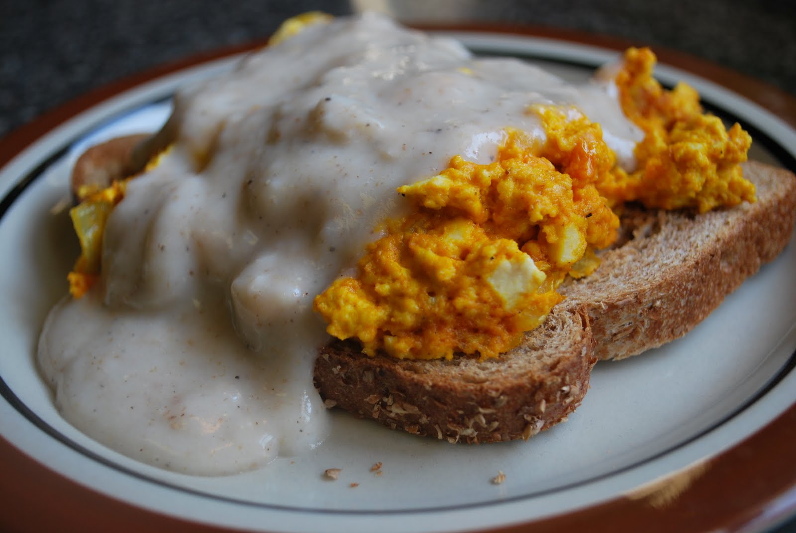 Vegan Crunk Cheeze Eggs & Gravy