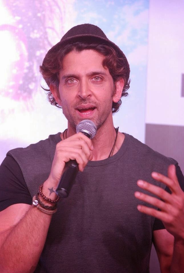 http://2.bp.blogspot.com/-BRA5MmAp2e0/VCEU8C4ph_I/AAAAAAAB0Sk/6FKaACW_JX8/s1600/Hrithik%2BRoshan%2Blaunches%2B%27Bang%2BBang!%27%2Bmobile%2Bgame%2B%2B%2B(2).jpg