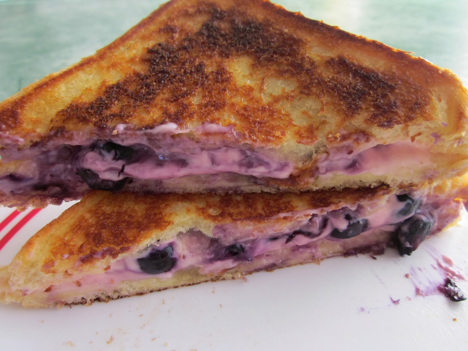 RediSetGo Recipes Blueberry Breakfast Sandwich