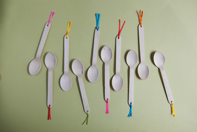 DIY Adornando cucharas de madera Wooden Spoon flags