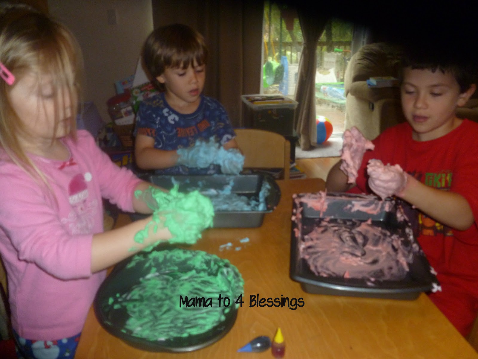 2 IN 1 ACTIVITY SHAVING CREAM SENSORY FUN & TIE DYE ART LEARN