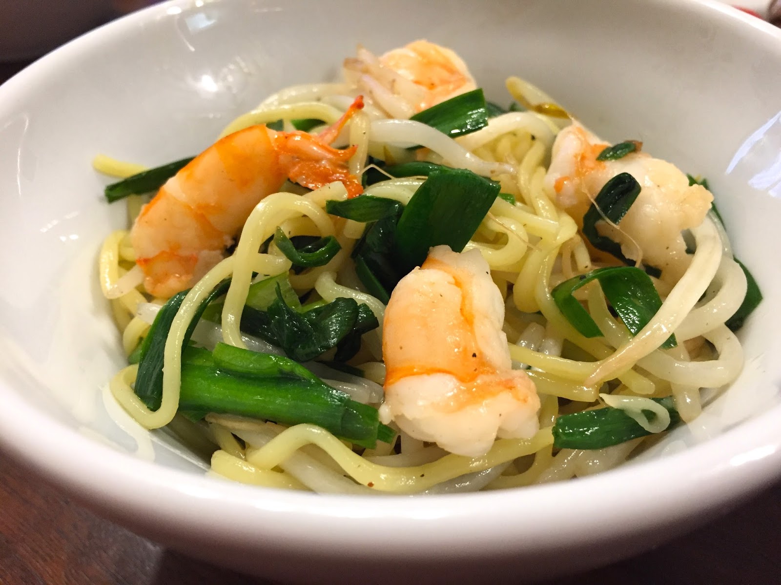 てっちゃんちのおいしい献立 ニラともやしとえびの塩焼きそば