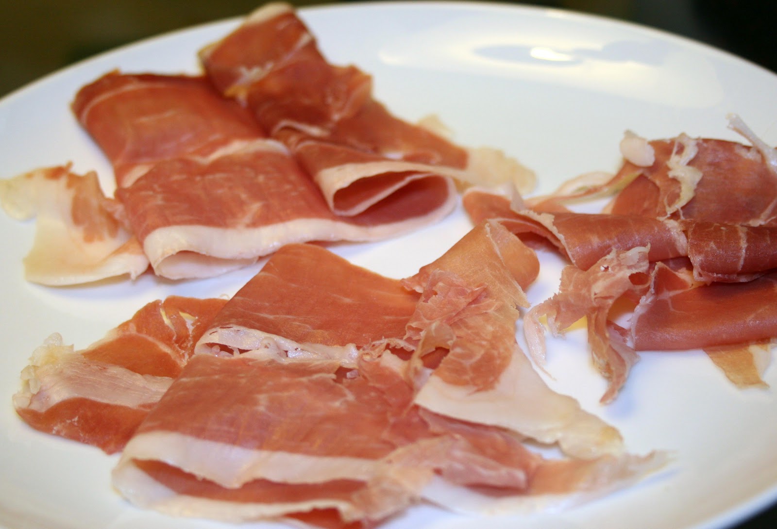 Difference between pancetta and prosciutto