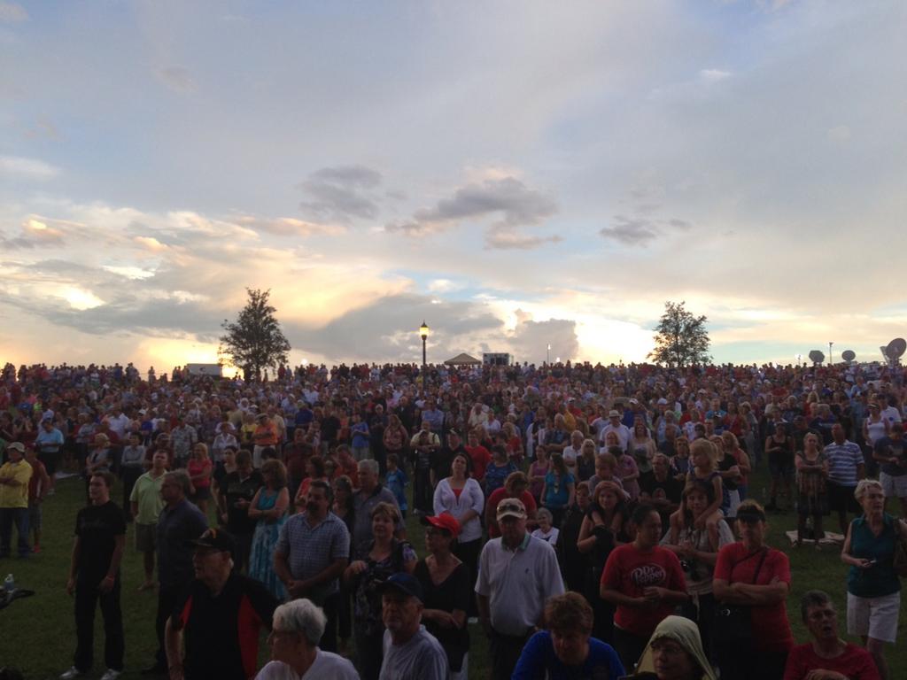 Impeach McConnell, Boehner, and Cantor Today 10,000+ cheer Romney in