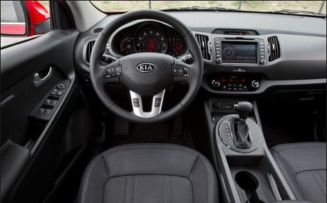 Highmoontravel بالصور اشترى كيا سبورتاج 2013 بخصم يصل الى 50 من سعرها فى المعرض