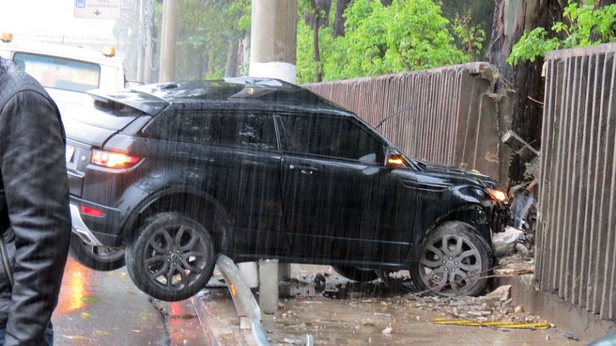 [Image: land_evoque_sp2.jpg]