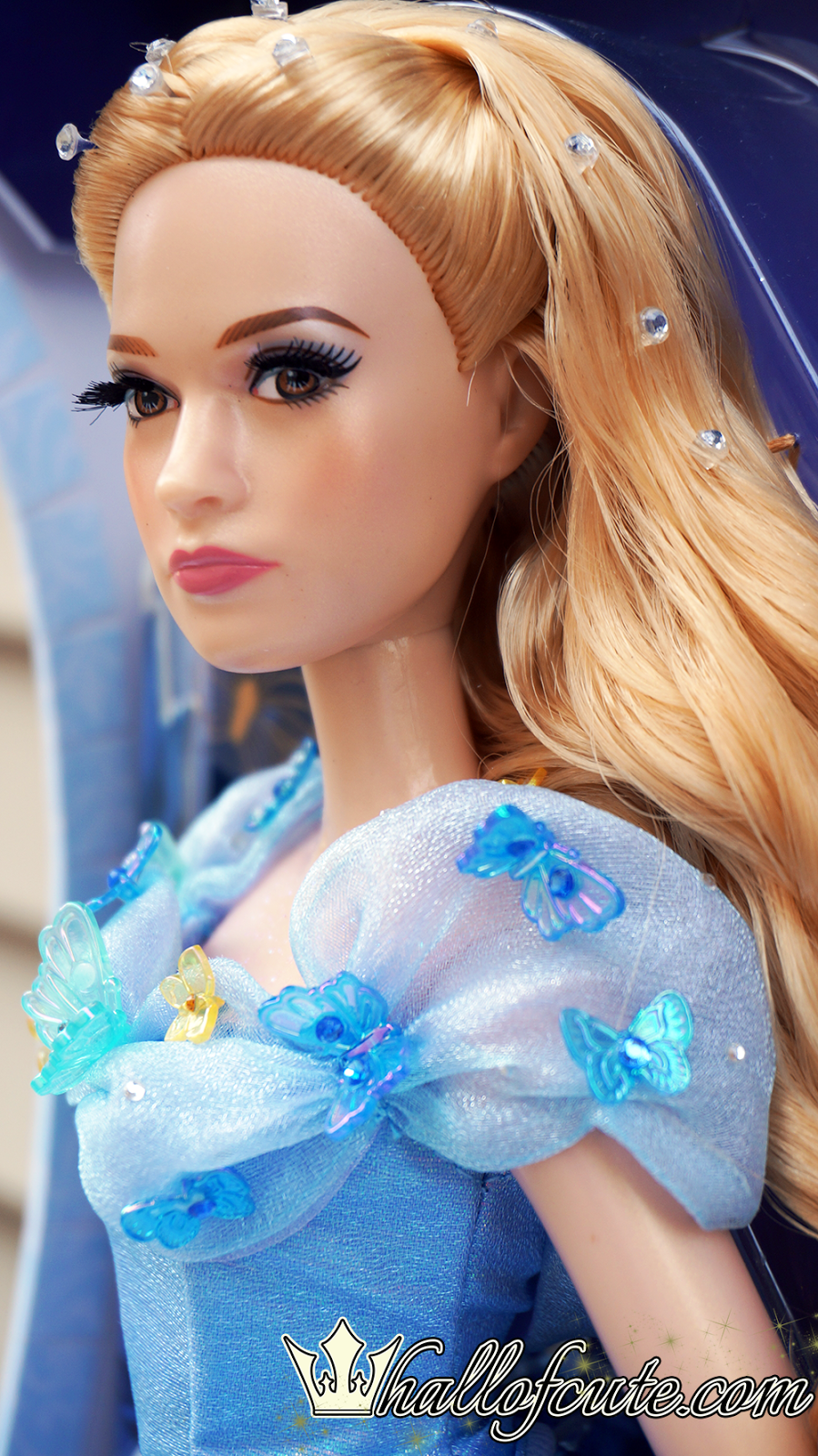 Limited Edition Cinderella Live Action Film 17 Doll By Disney Store Hall Of Cute This is a quick over view of the two cinderella limited edition dolls released by disney based on the live action film cinderella. hall of cute