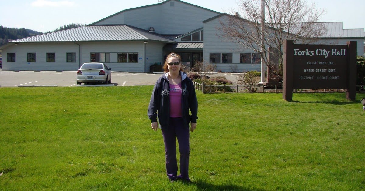 Twilight Travels 2011 Forks Police Station