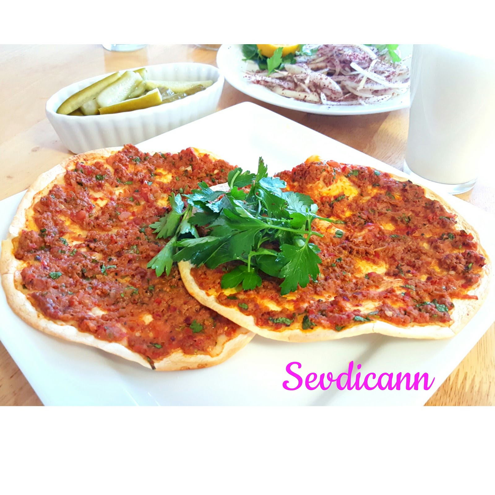 mayasız lahmacun hamuru nasıl yapılır