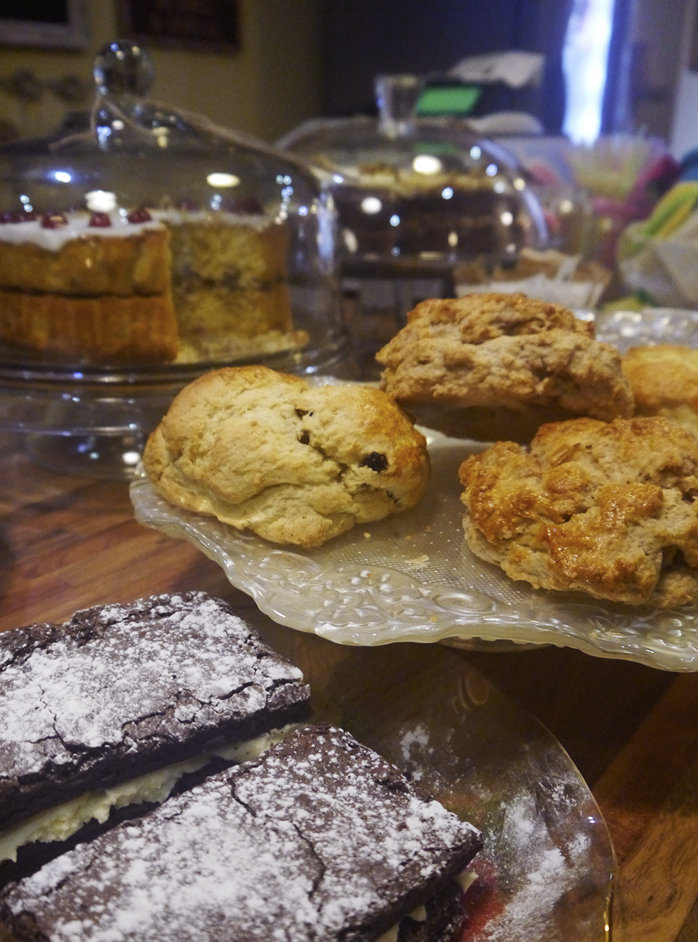 Scones and Brownies at The Palais cake, scones, brownies, The Palais Dundee, cafe, dundee cafe, places to visit Dundee