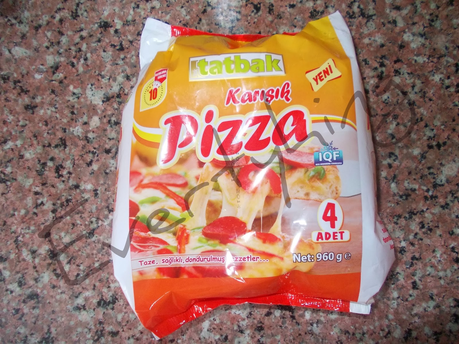 Everything Dondurulmuş Pizza