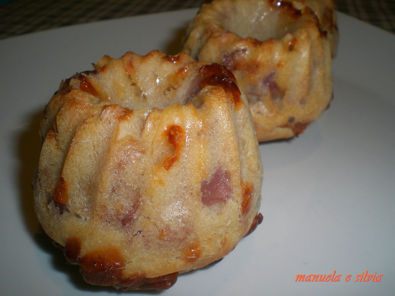 gugelhupf alla cipolla dolce ed emmenthal