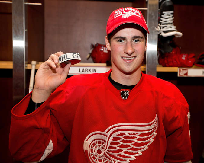 Red Wings Grinder Red Wings begins season with back2back wins full