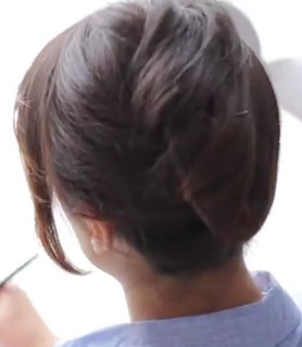 The French Twist Hairstyle Tutorial Easy Girls Hairstyles