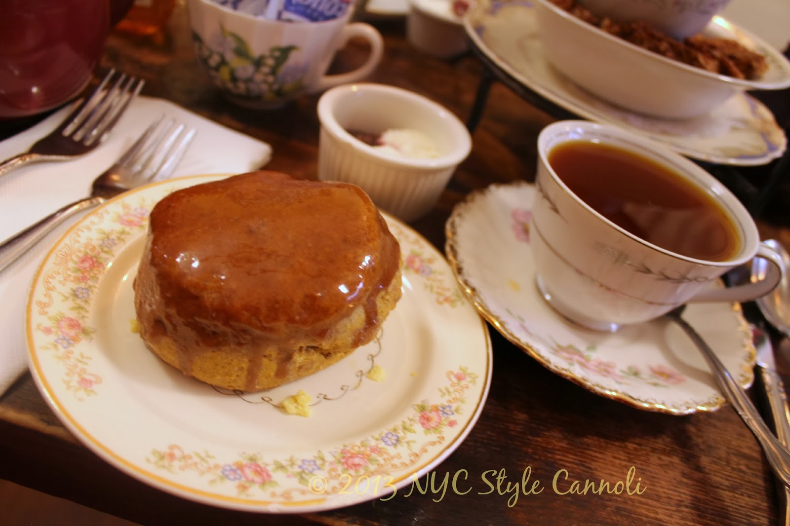 Alice's Tea Cup NYC, Style & a little Cannoli