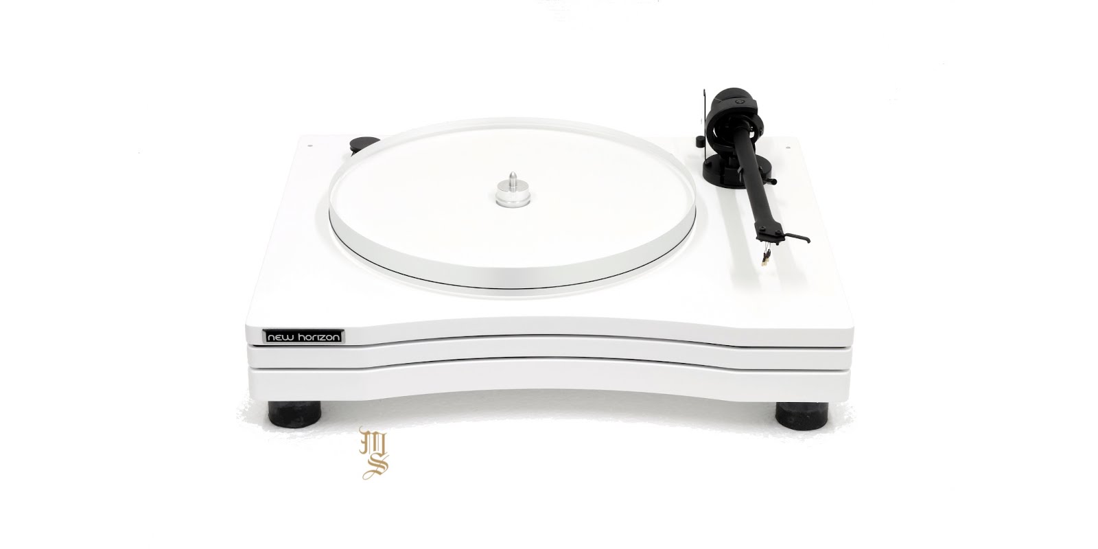 NEW HORIZON TURNTABLES FROM ITALY M & S Ultimate HighFidelity