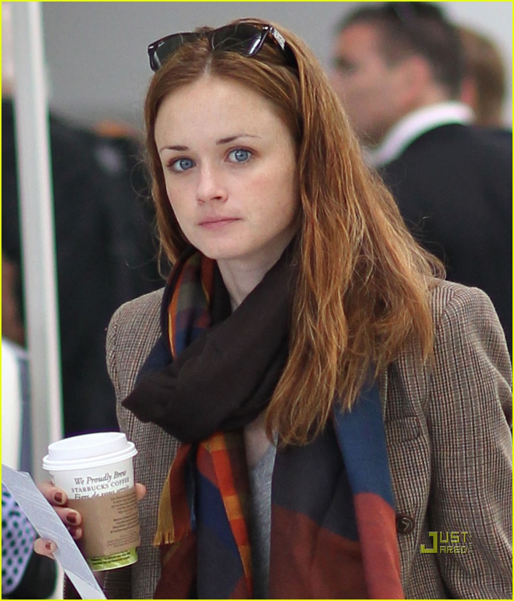 Single Domestic Goddess: Alexis Bledel a.k.a Rory Gilmore