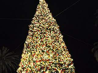 Christmas tree lights wallpapers 2012
