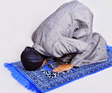 Pantolonla Namaz Kılınır mı(Namazda Etek Giymek Şart mı)?