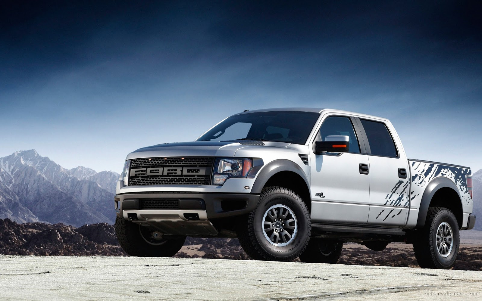 http://2.bp.blogspot.com/-BbRhjiMqVWE/UL3nv-dAURI/AAAAAAAAMy4/hCfWM1LOQ5E/s1600/2011_ford_f150_raptor-wide.jpg