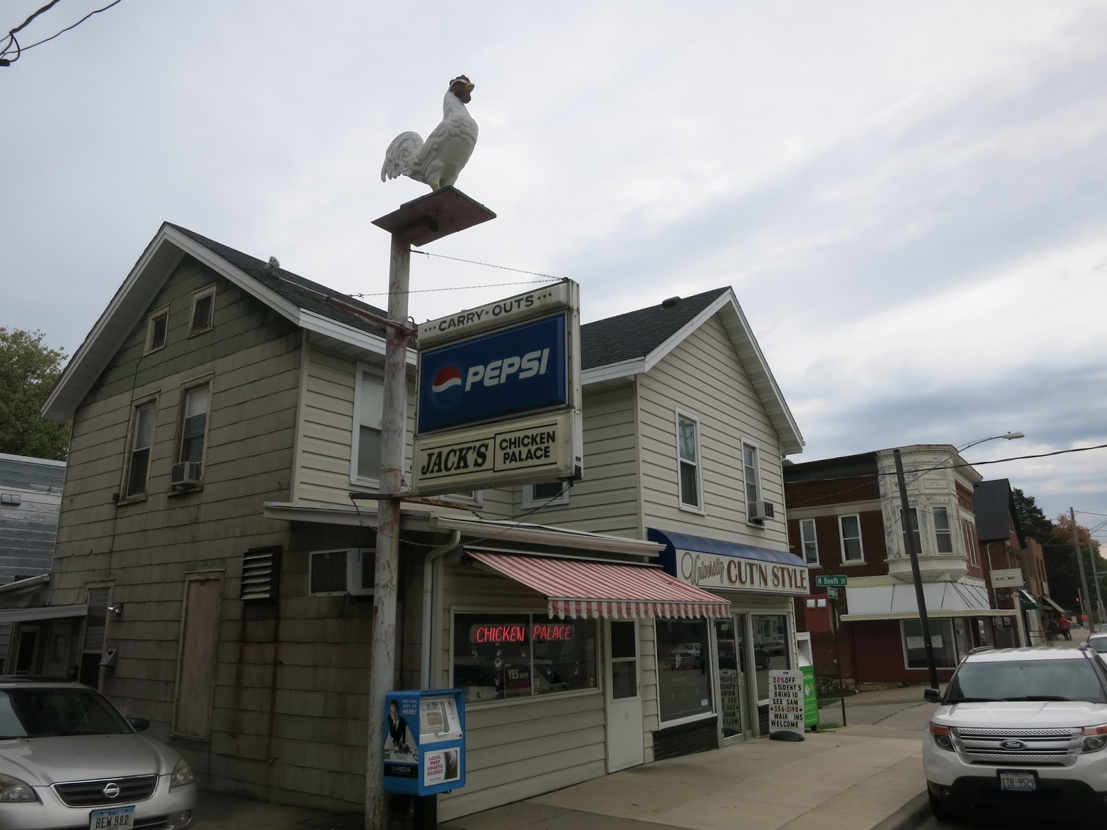 Smokin' Chokin' and Chowing with the King Eating the TriState Region