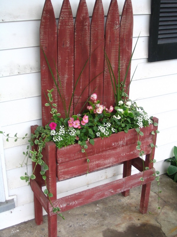 Dishfunctional Designs Picket Fences Salvaged & Repurposed
