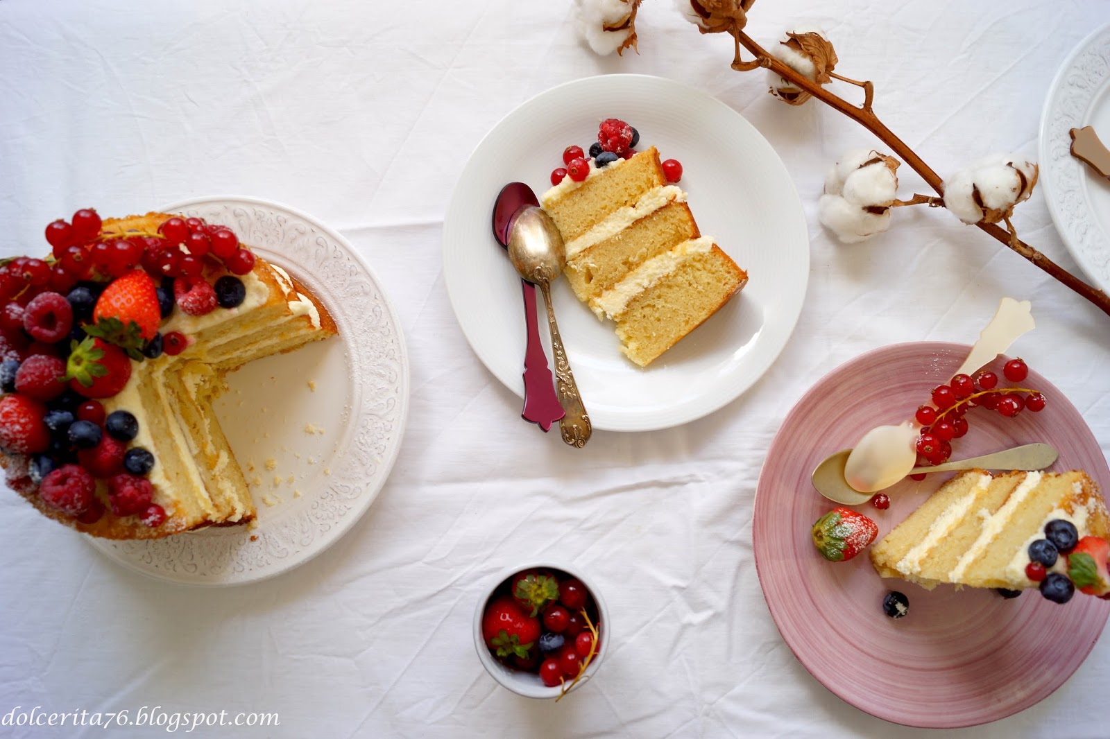 Dolce Rita Sour Cream, Vanilla and Red Berries Cake