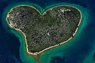 Ini 8 Pulau Berbentuk Unik Nan Indah Memukau Dunia Ini 8 Pulau Berbentuk Unik Nan Indah Memukau Dunia