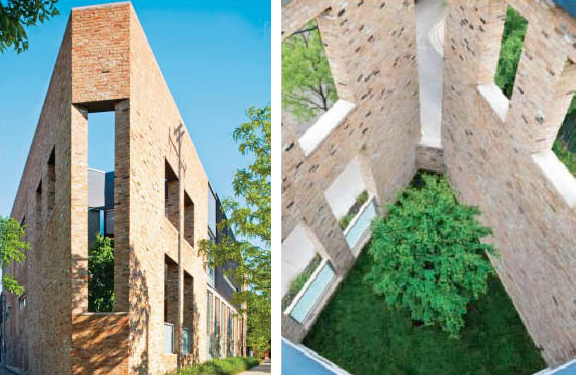 Hogares Frescos: Plan Triangular de Casa en Forma de Atrio de Tres Pisos.