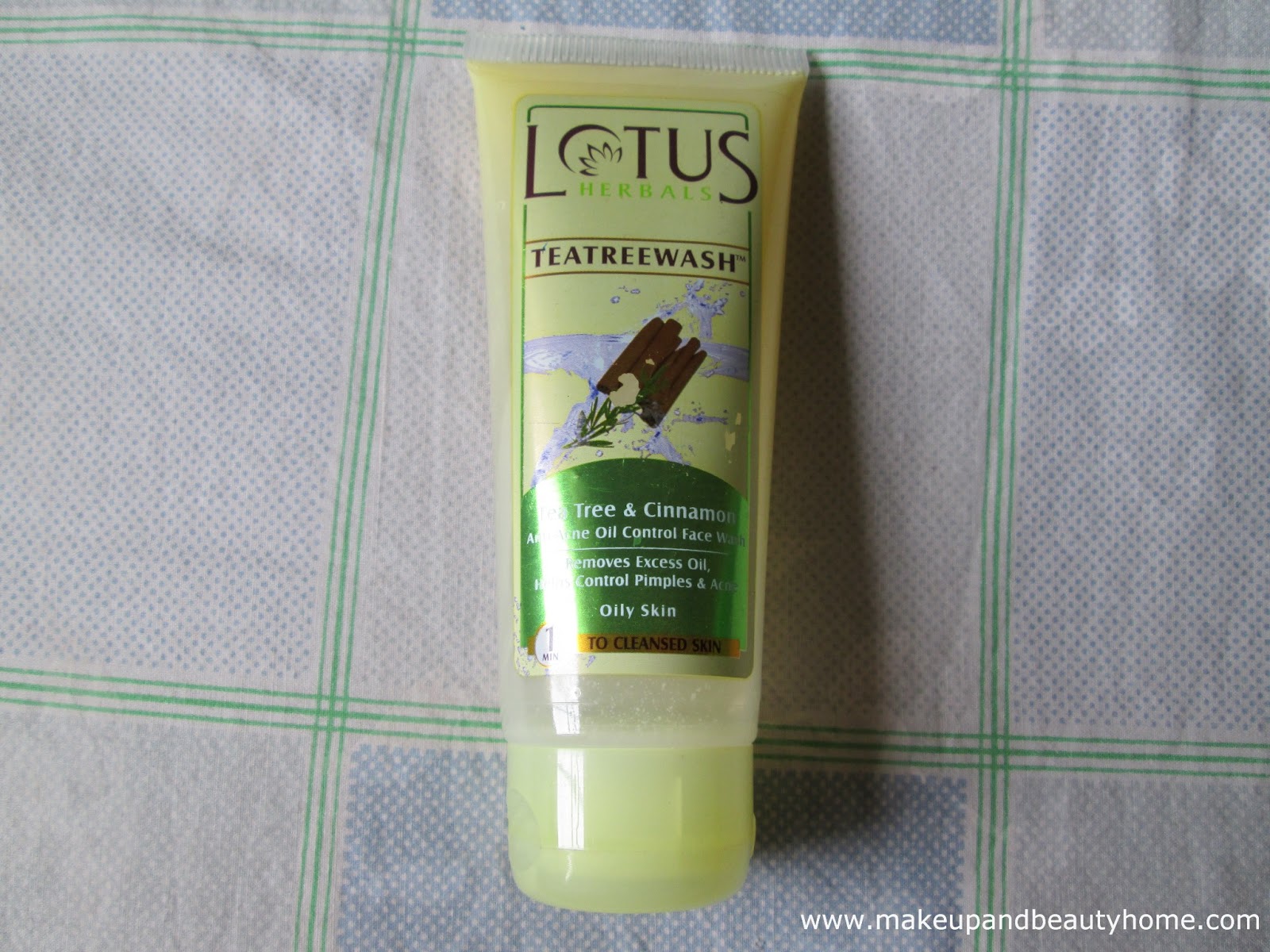 Lotus Herbals Tea Tree Anti Acne Oil Control Face Wash Review